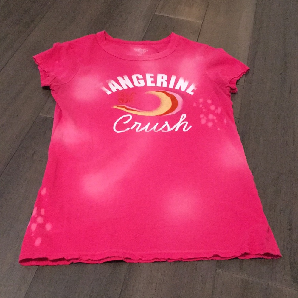 Pink girls shirt.